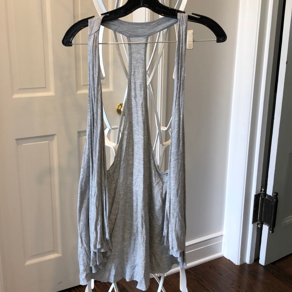 Simple sleeveless cardigan